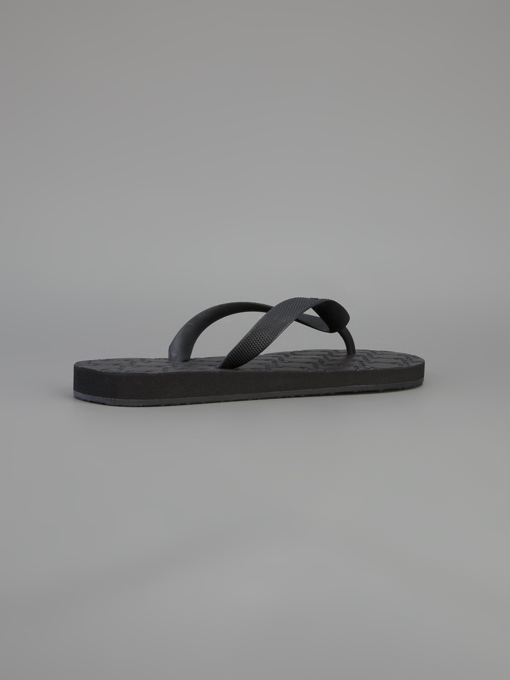 black gucci flops