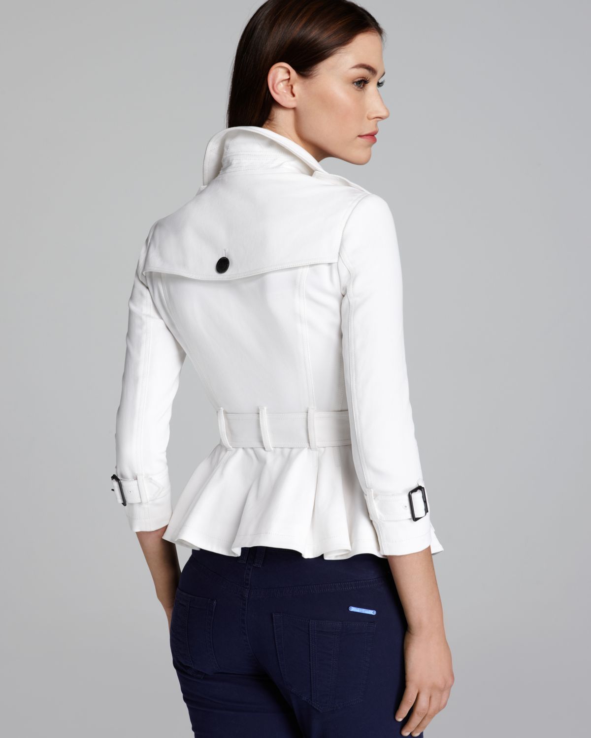 Burberry Brit Shenstone Cropped Trench Coat with Belt in White (Gray) - Lyst