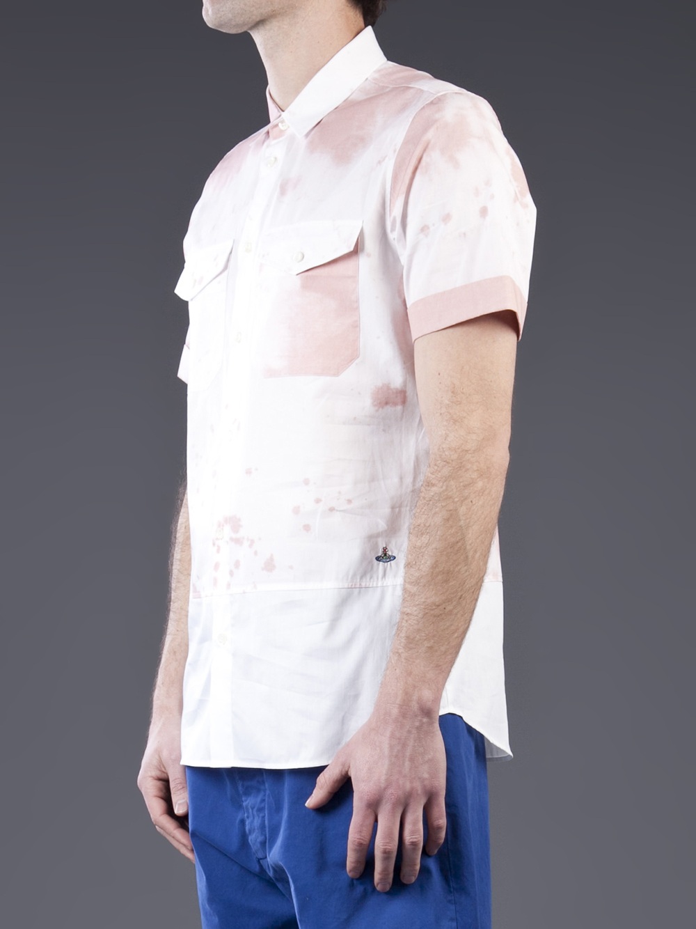 how to cut the back of a tee shirt