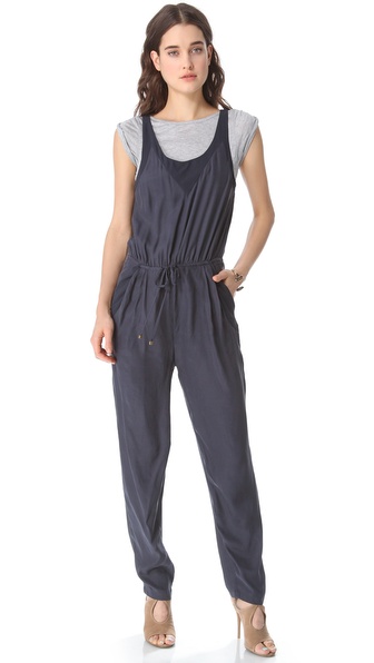 jumpsuit and t shirt