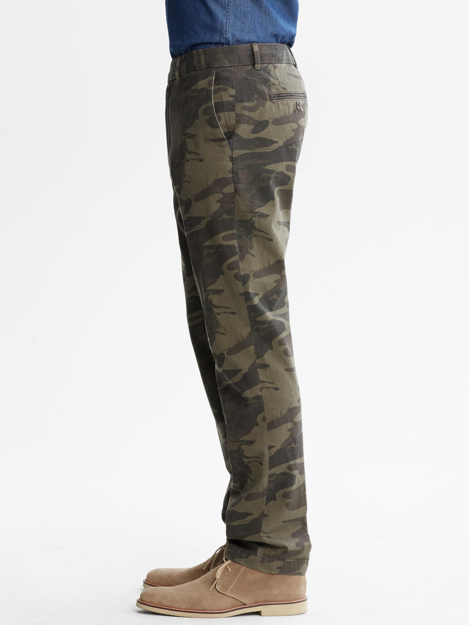 Banana Republic Slim Fit Camo Pant in 
