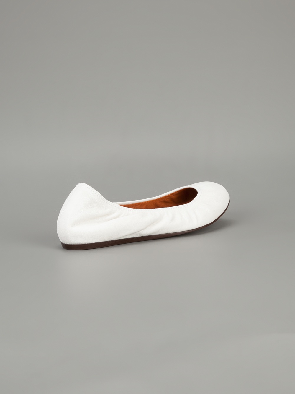 round toe ballerina flats