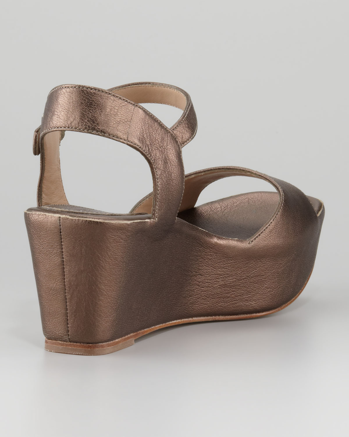 Eileen Fisher Metallic Leather Wedge Sandal in Bronze (Brown) - Lyst