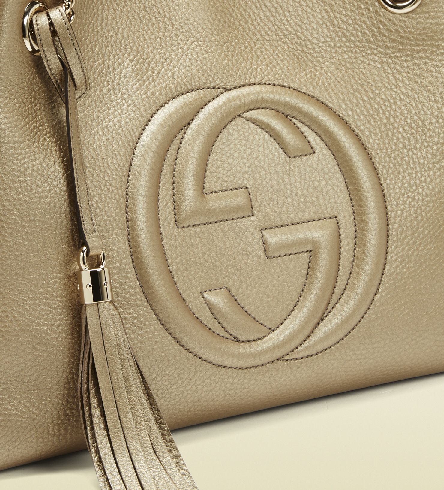 Gucci Soho Metallic Leather Shoulder Bag in Natural | Lyst