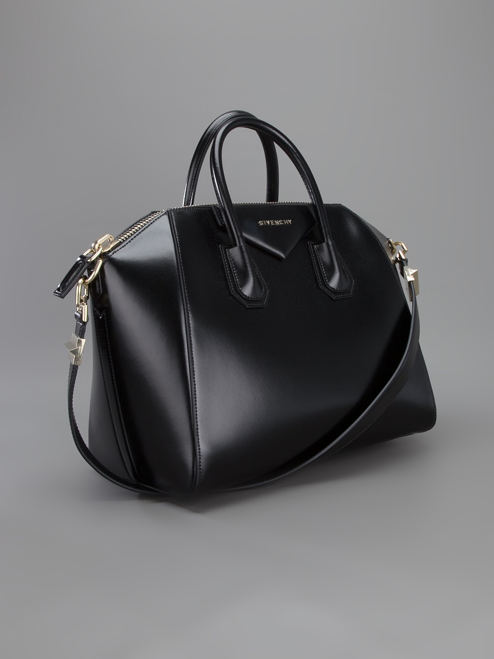 Givenchy Leather Medium 'antigona' Tote in Black - Lyst