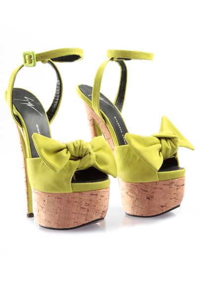 giuseppe zanotti green heels