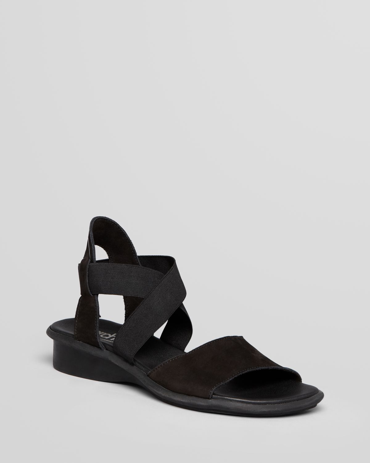 black flat sandals with arch support