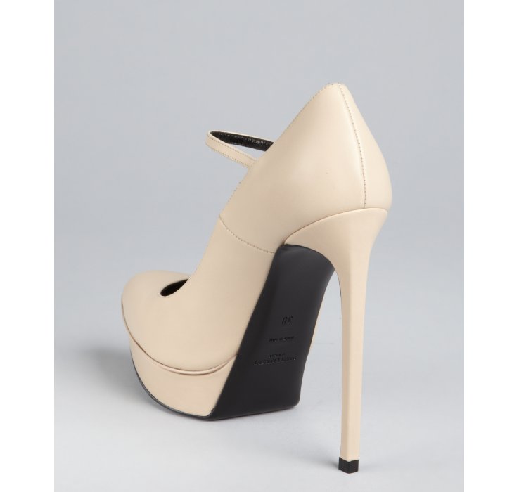 saint laurent pointed toe pumps