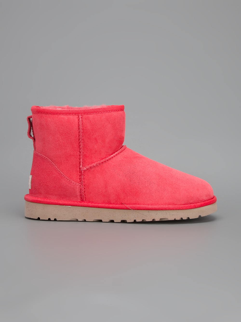 red classic uggs