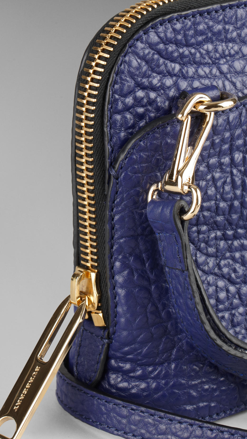 Burberry Small Heritage Grain Leather Crossbody Bag in Blue - Lyst