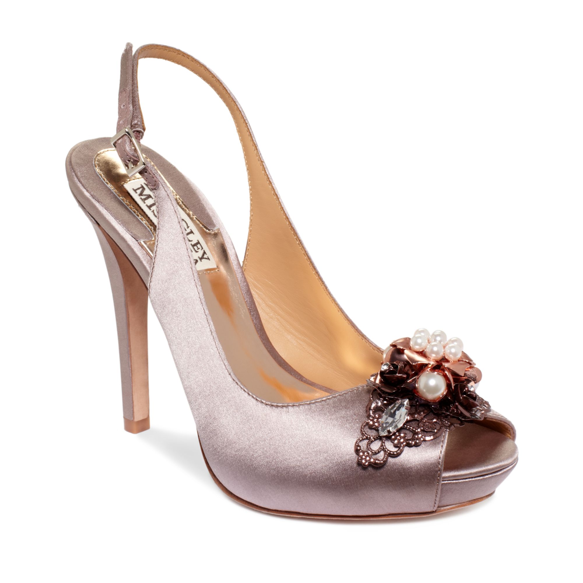 badgley mischka platform pumps