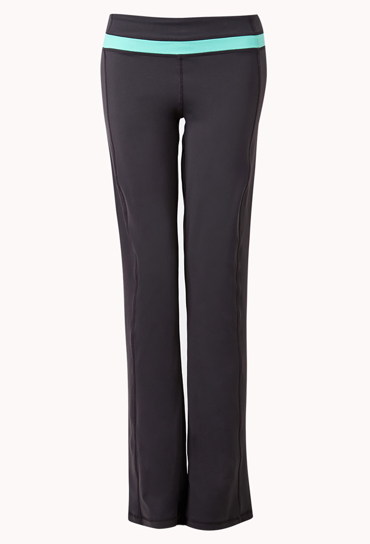 fit and flare yoga pants