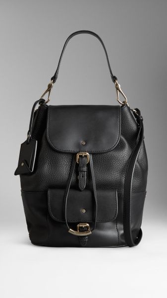 Burberry Medium Grainy Leather Hobo Bag in Black | Lyst