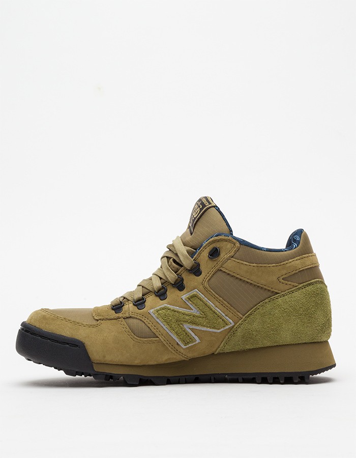 new balance 710 green