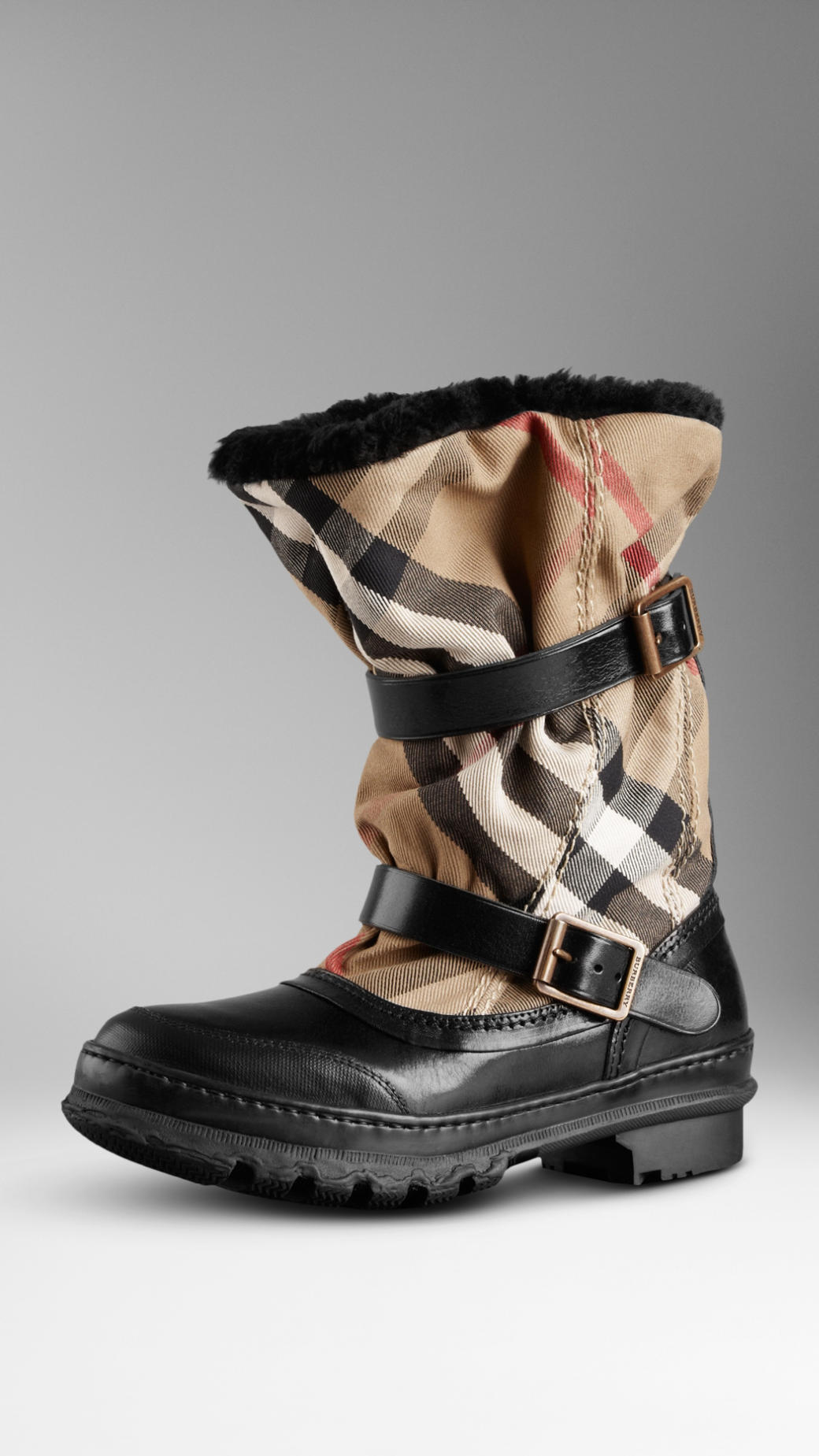 Winter Warmth: The Cozy Comfort of Burberry Fleece Lined Boots