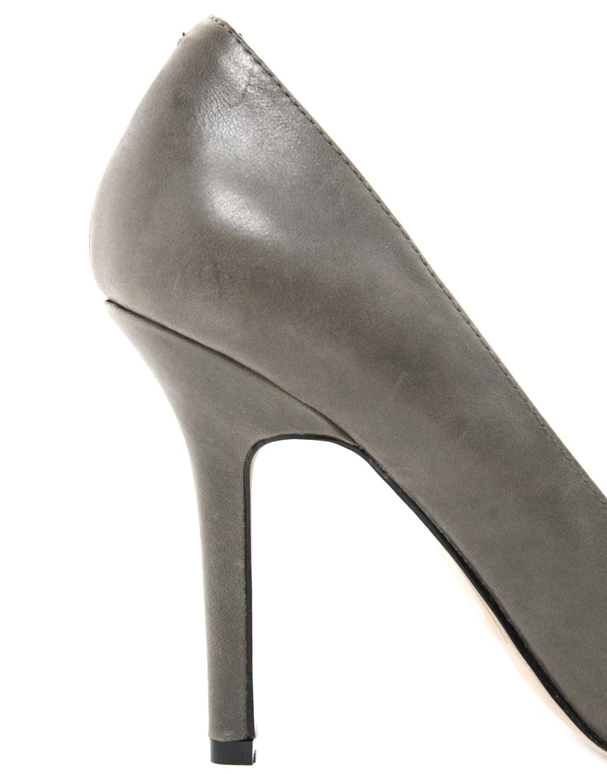 aldo gray heels