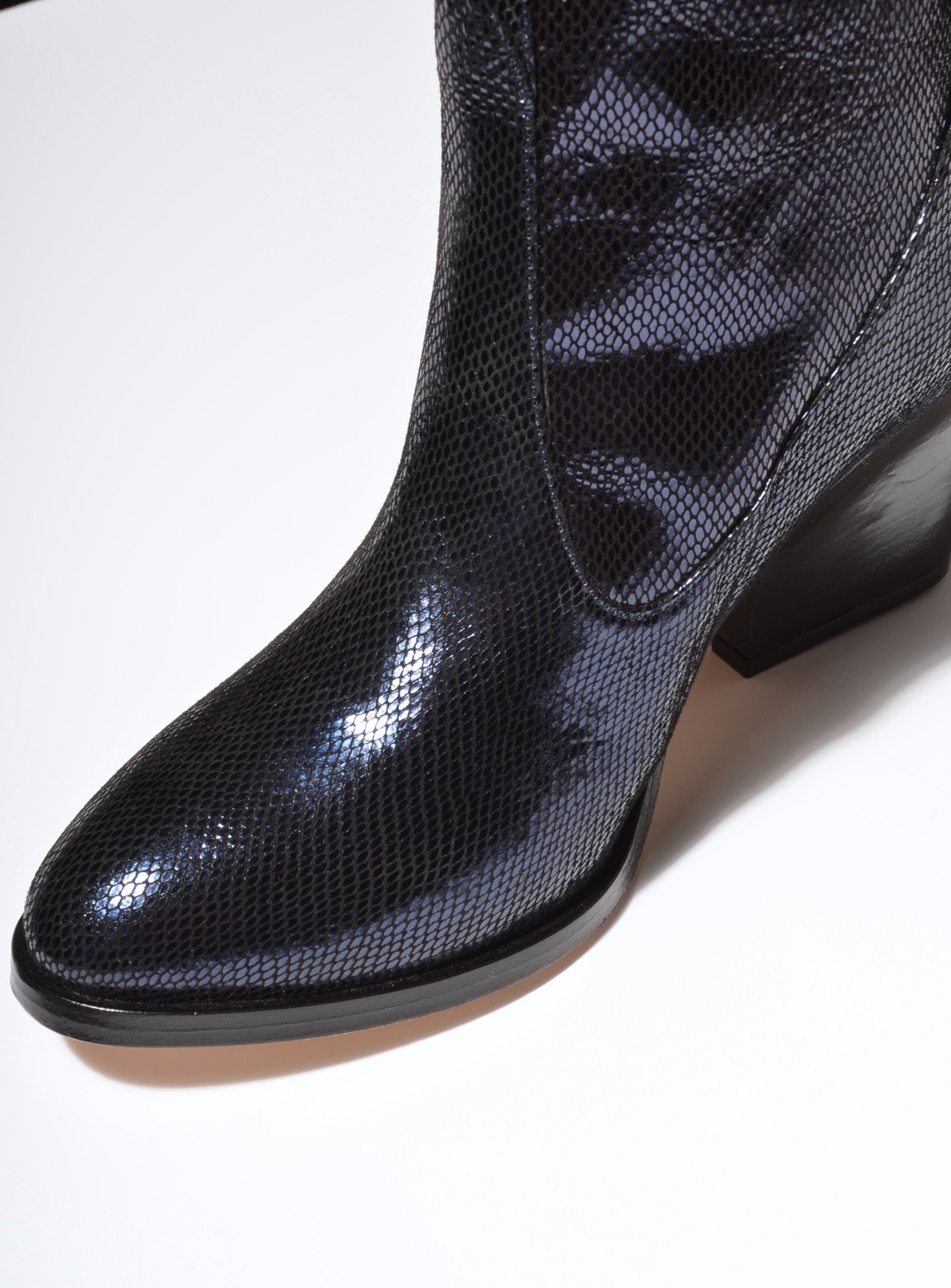 Atalanta Weller Valenka Knee High Boot in Navy Blue - Lyst