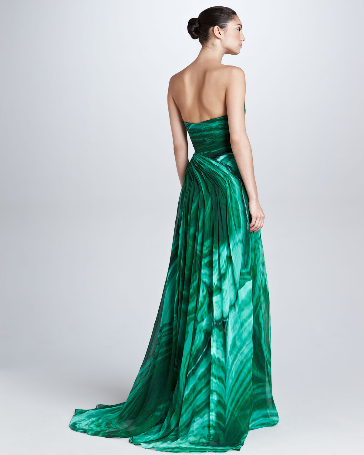 monique lhuillier strapless gown