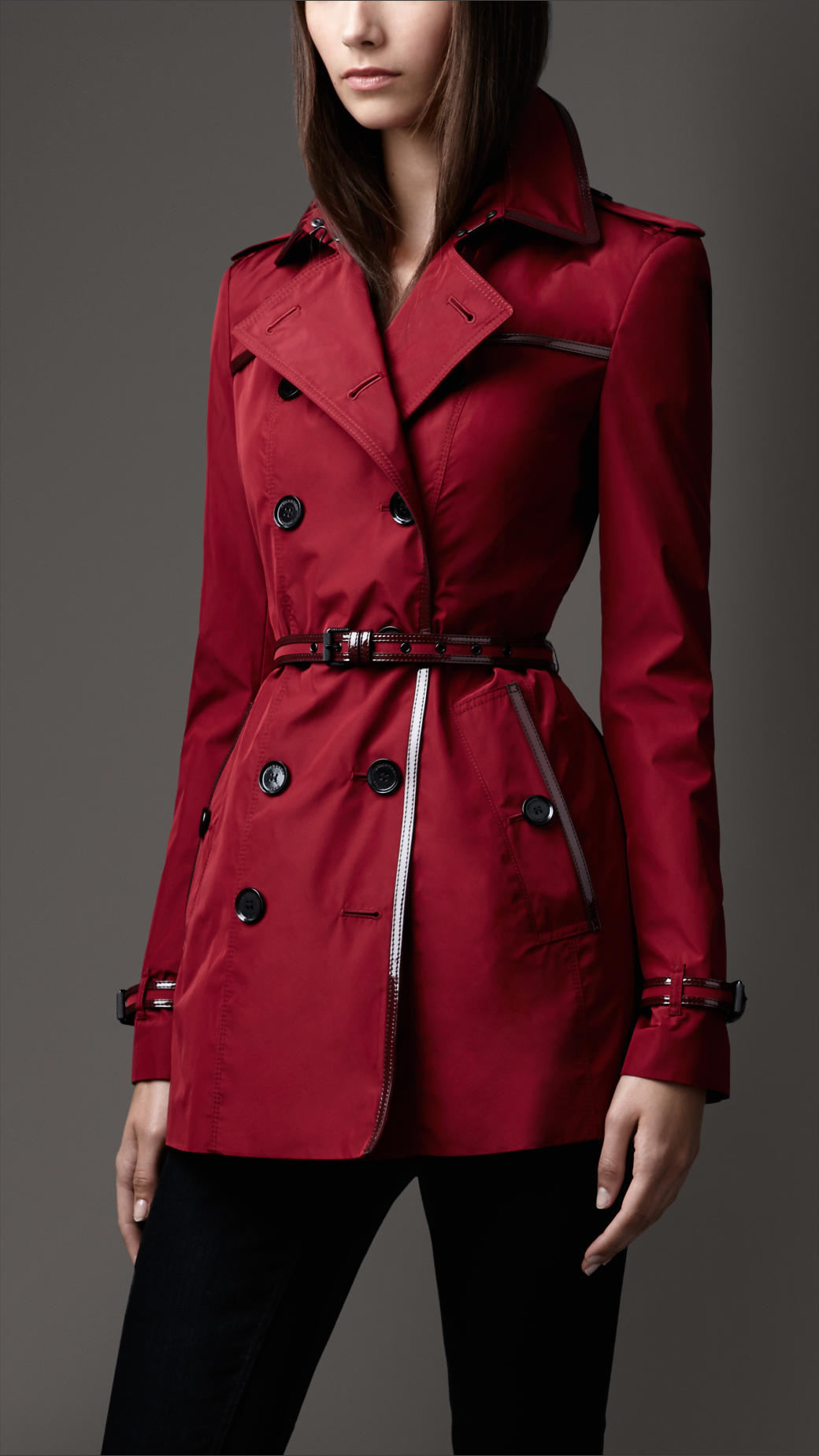 Burberry Short Slim Fit Patent Trim Trench Coat in Red | Lyst
