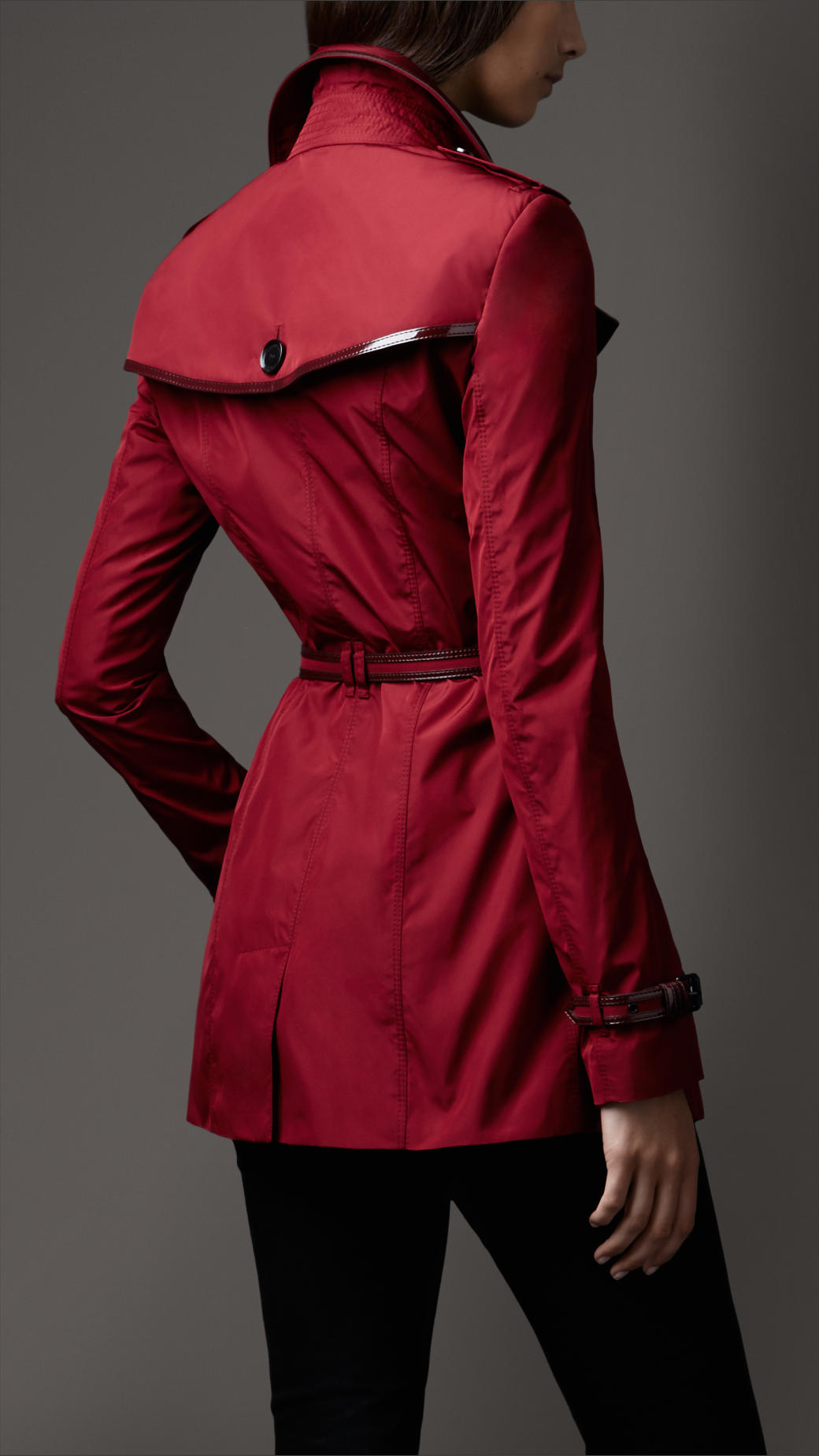 Burberry Short Slim Fit Patent Trim Trench Coat in Damson Red (Red) - Lyst