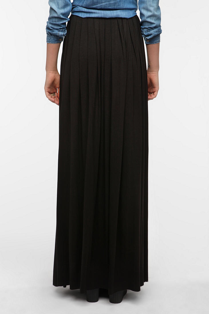 urban outfitters black skirt