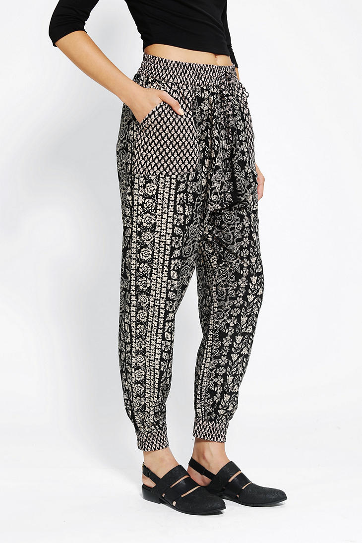 Urban Outfitters Staring At Stars Heroine Harem Pant in Black | Lyst