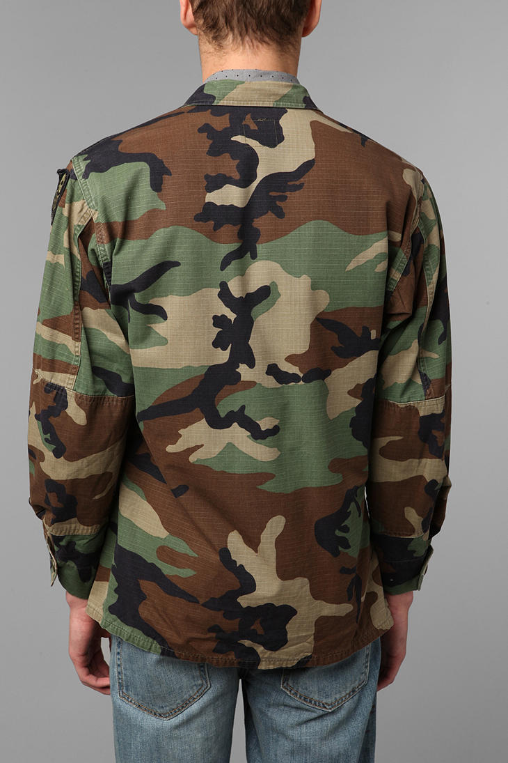 Urban Outfitters Urban Renewal Vintage Oversized Camo Jacket in