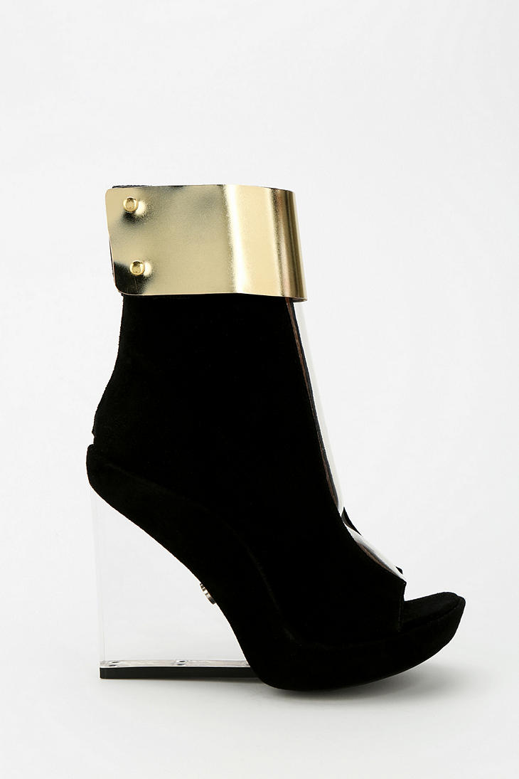 Urban Outfitters Roni Clear Wedge Peeptoe Ankle Boot in Gold (Black) - Lyst