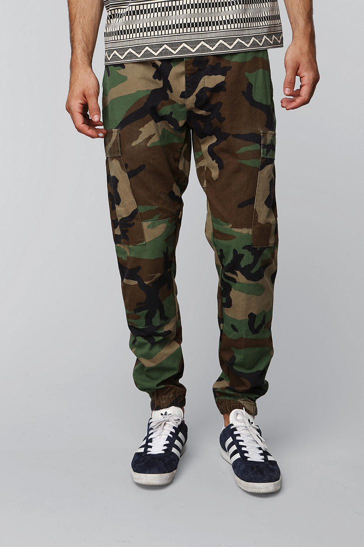 Urban Outfitters Faif X Urban Renewal Camo Army Pant in Olive (Green ...