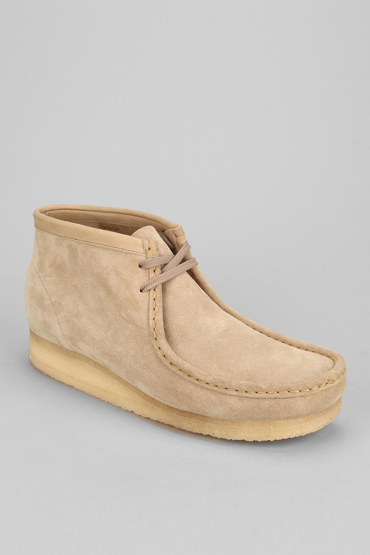 urban outfitters clarks