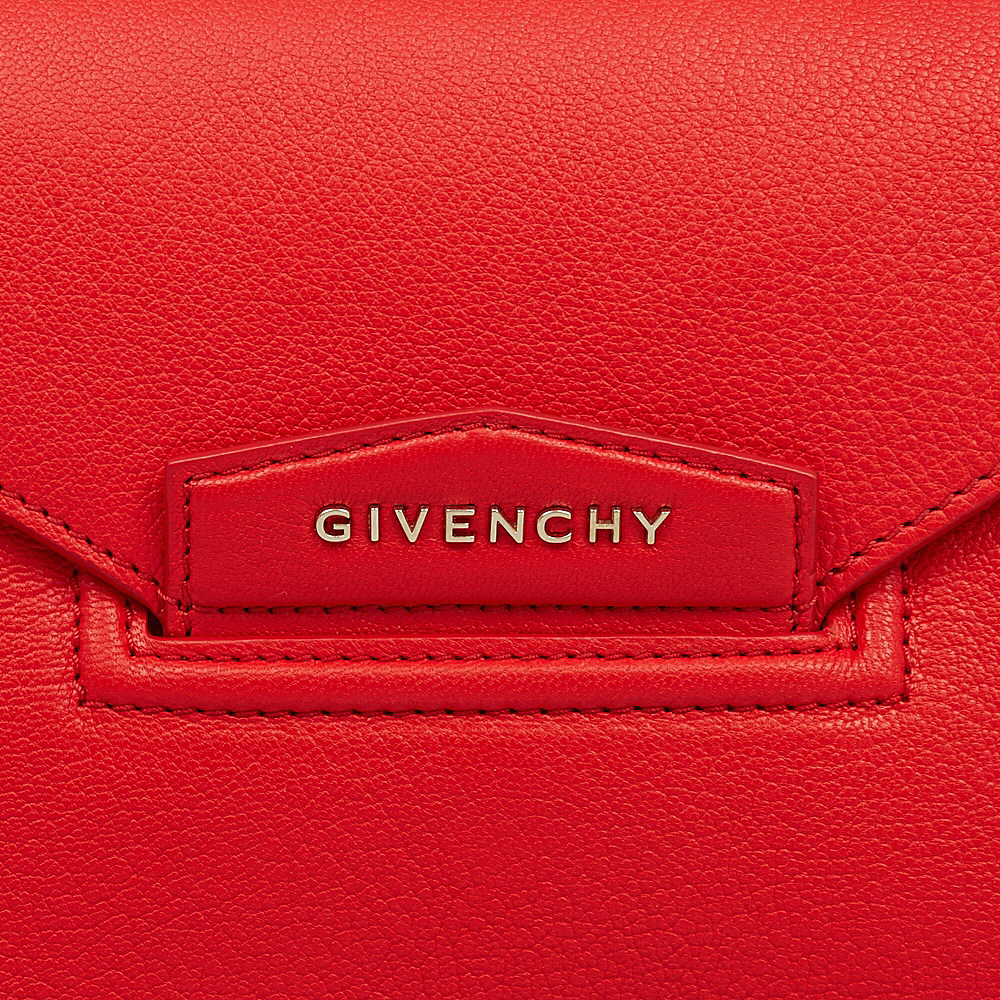 givenchy red medium antigona