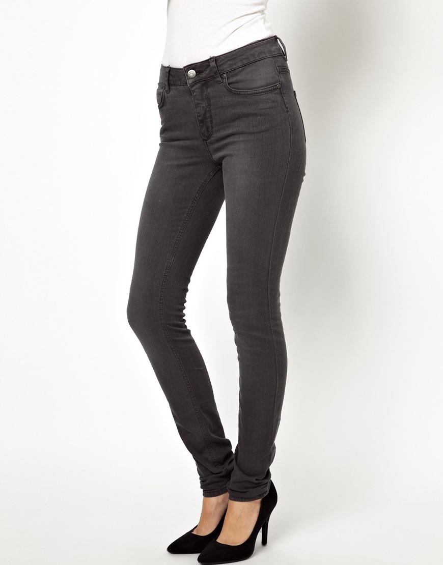 black washed high waisted jeans