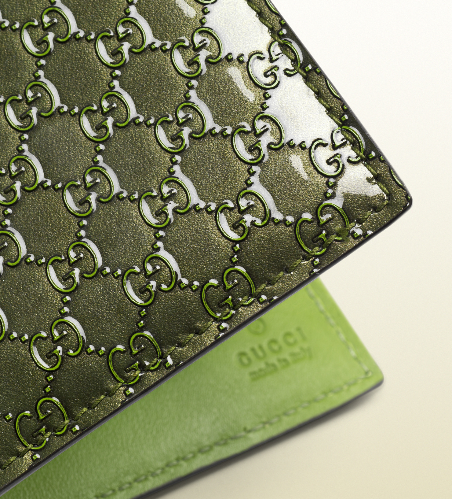 Lyst Gucci Microssima Leather Bifold Wallet in Green