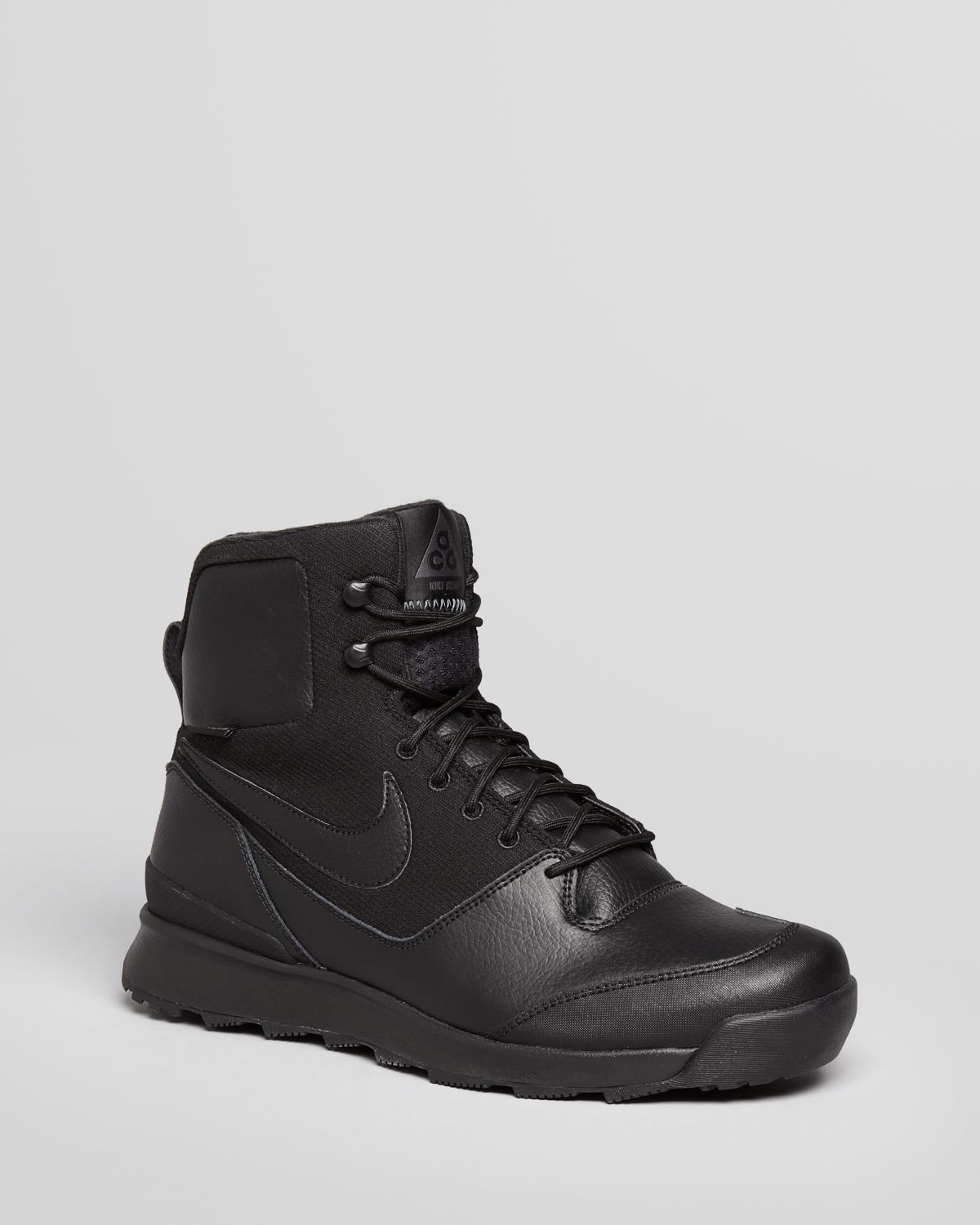 nike stasis acg