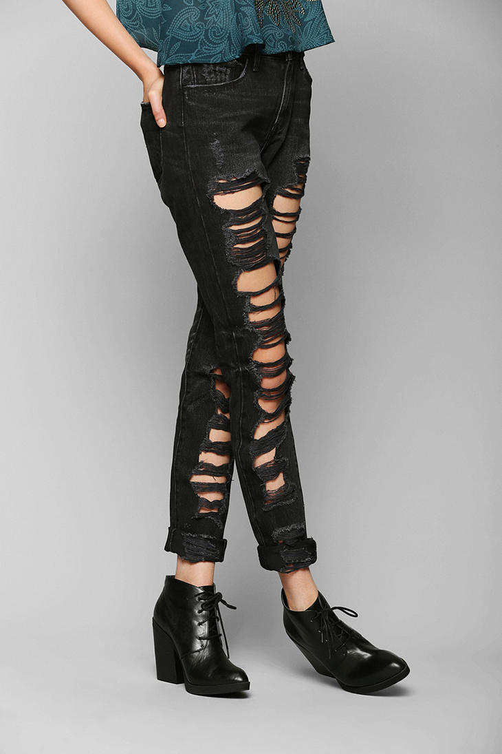 levis black distressed jeans