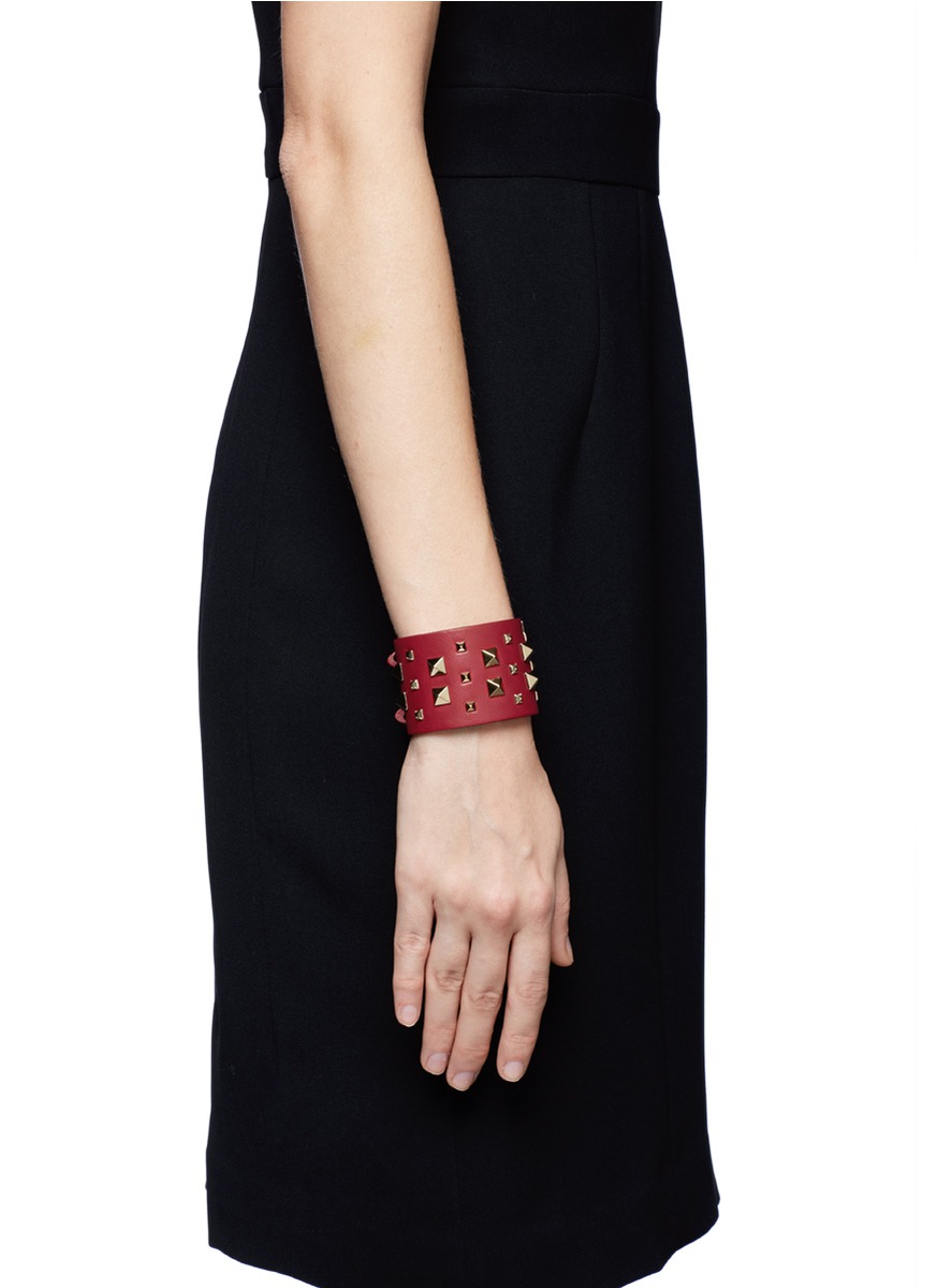 'rockstud' Wide Leather Bracelet in Red - Lyst