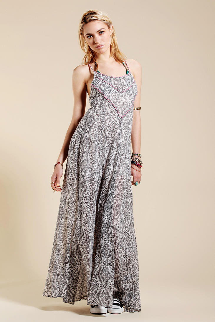 Urban outfitters Roxy Floral Beach Maxi Dress in Gray | Lyst