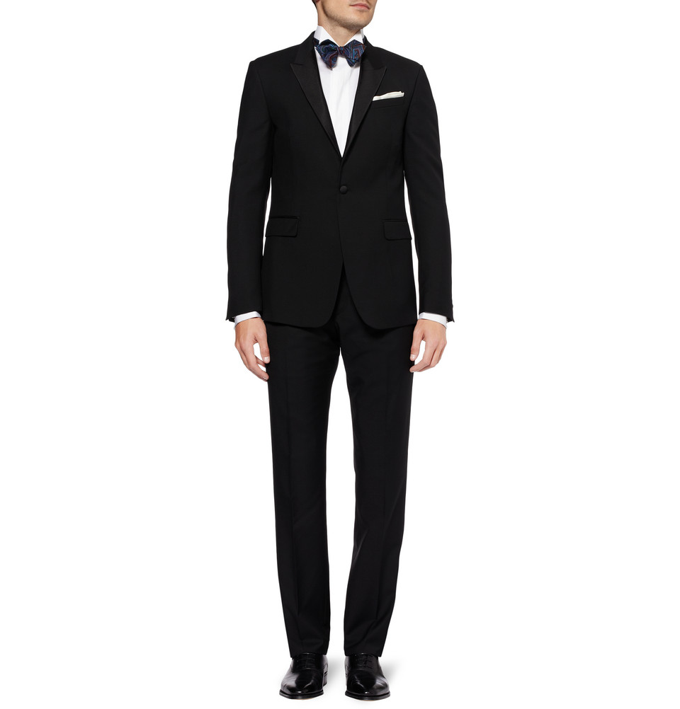 tuxedo wing collar