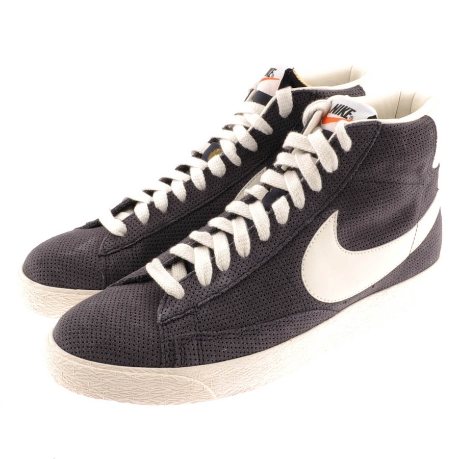 trainers with blazer