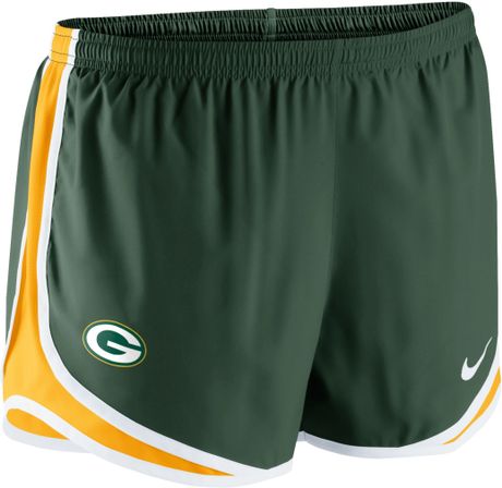 Nike Shorts in Green | Lyst