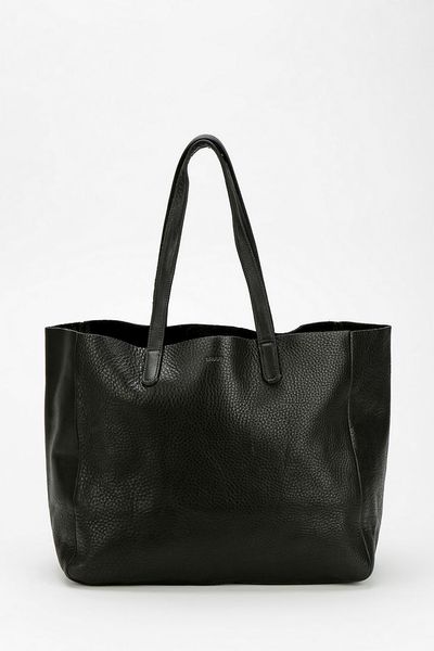 Urban Outfitters Baggu Oversized Leather Tote Bag in Black | Lyst