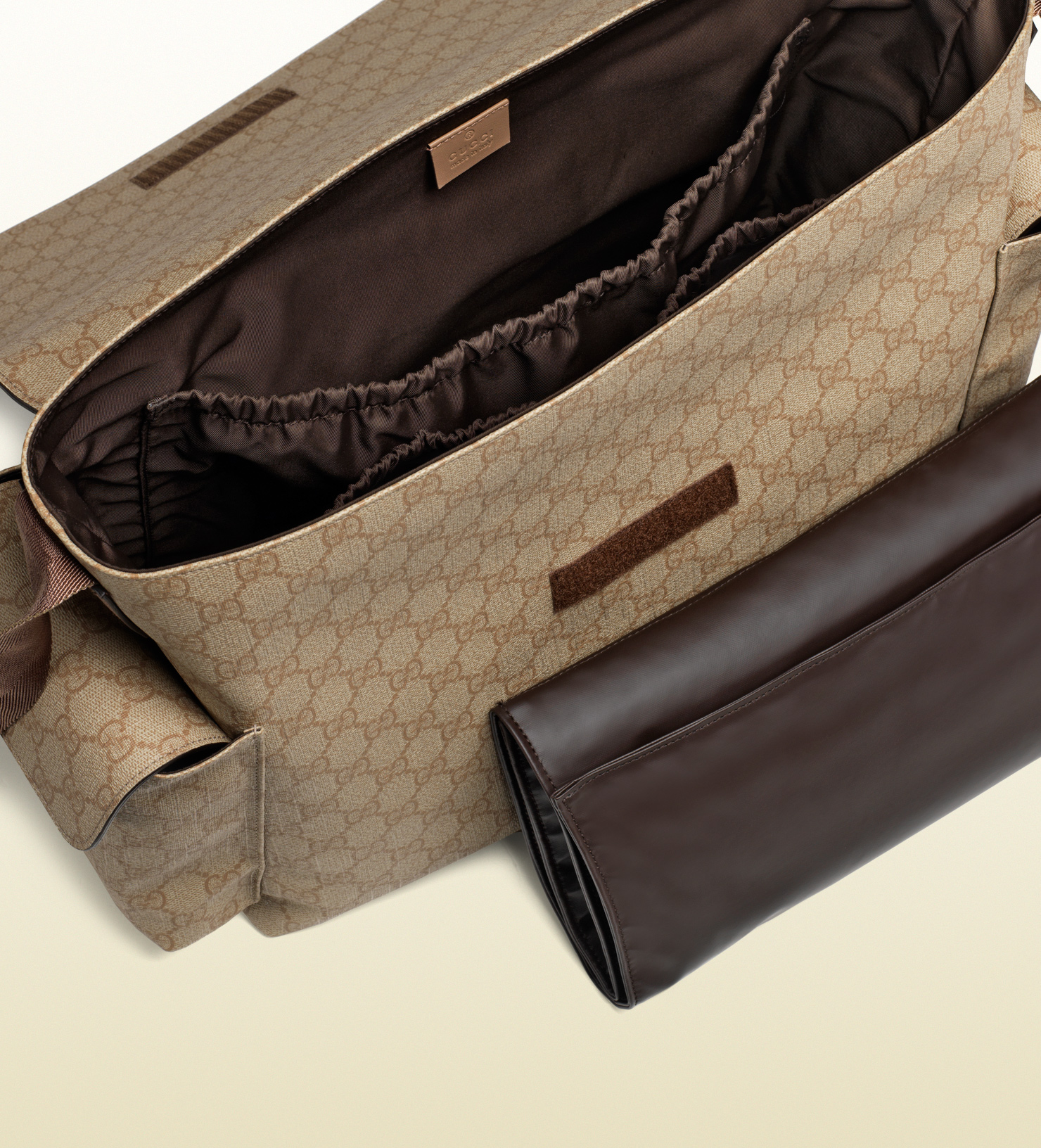 Gucci Gg Supreme Canvas Messenger Diaper Bag in Beige (Natural) for Men
