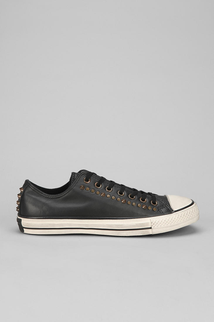 black converse sneakers for men
