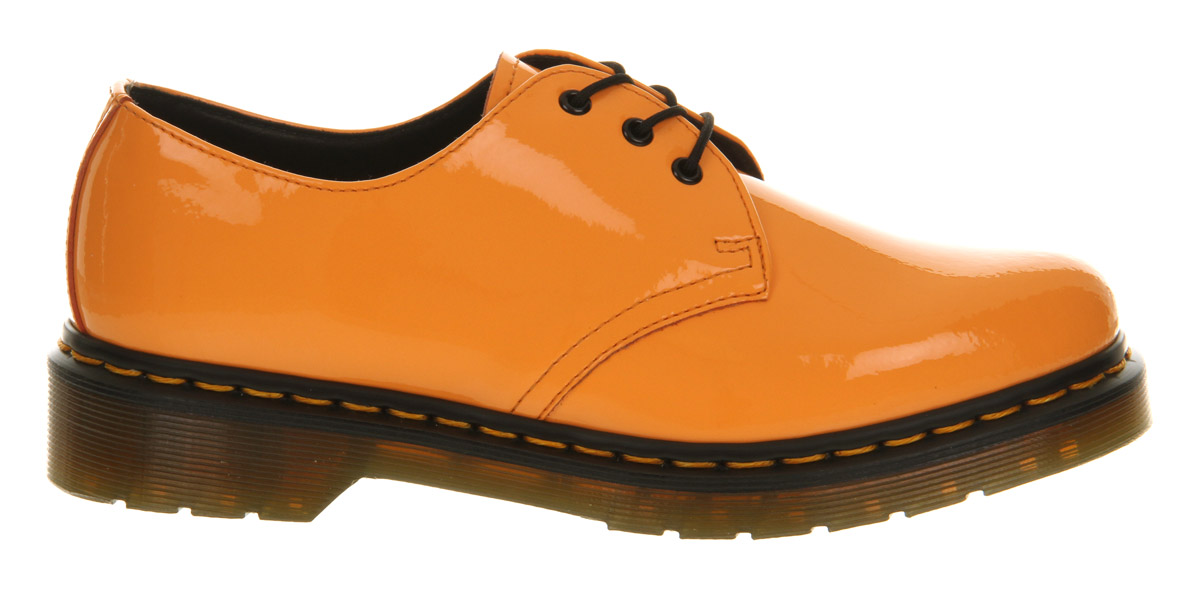 Dr. Martens 3 Eyelet Shoe in Orange Lyst