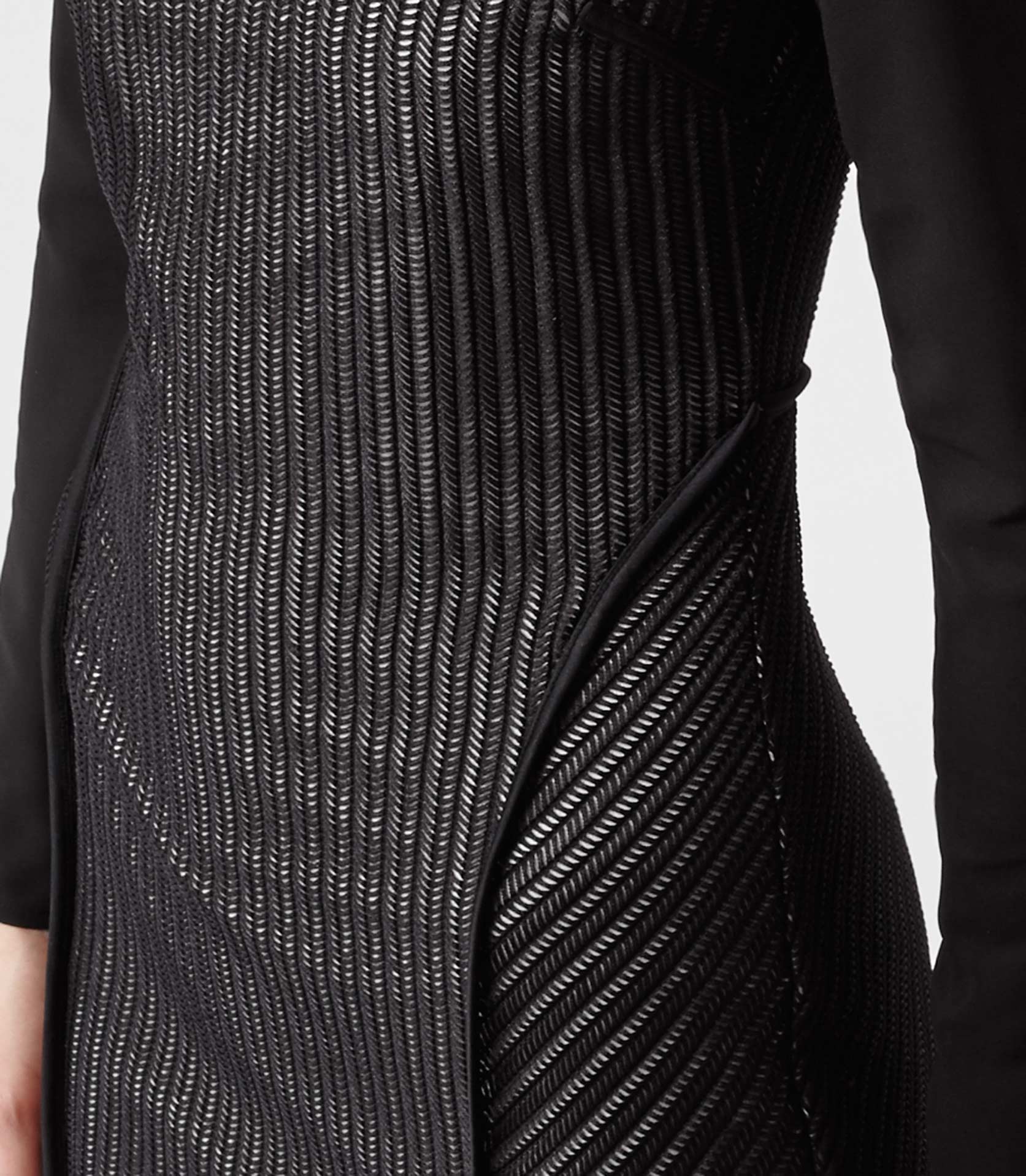 Reiss Chloe Bodycon Sheer Sleeve Dress in Black/Cream (Natural) - Lyst