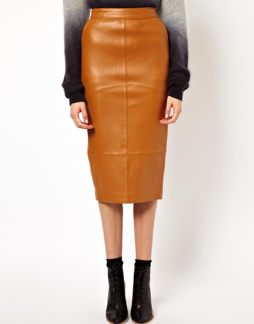 Brown leather pencil skirt for women  Leather Skirt Outfit Ideas   Artificial leather Camisa Preta Court shoe