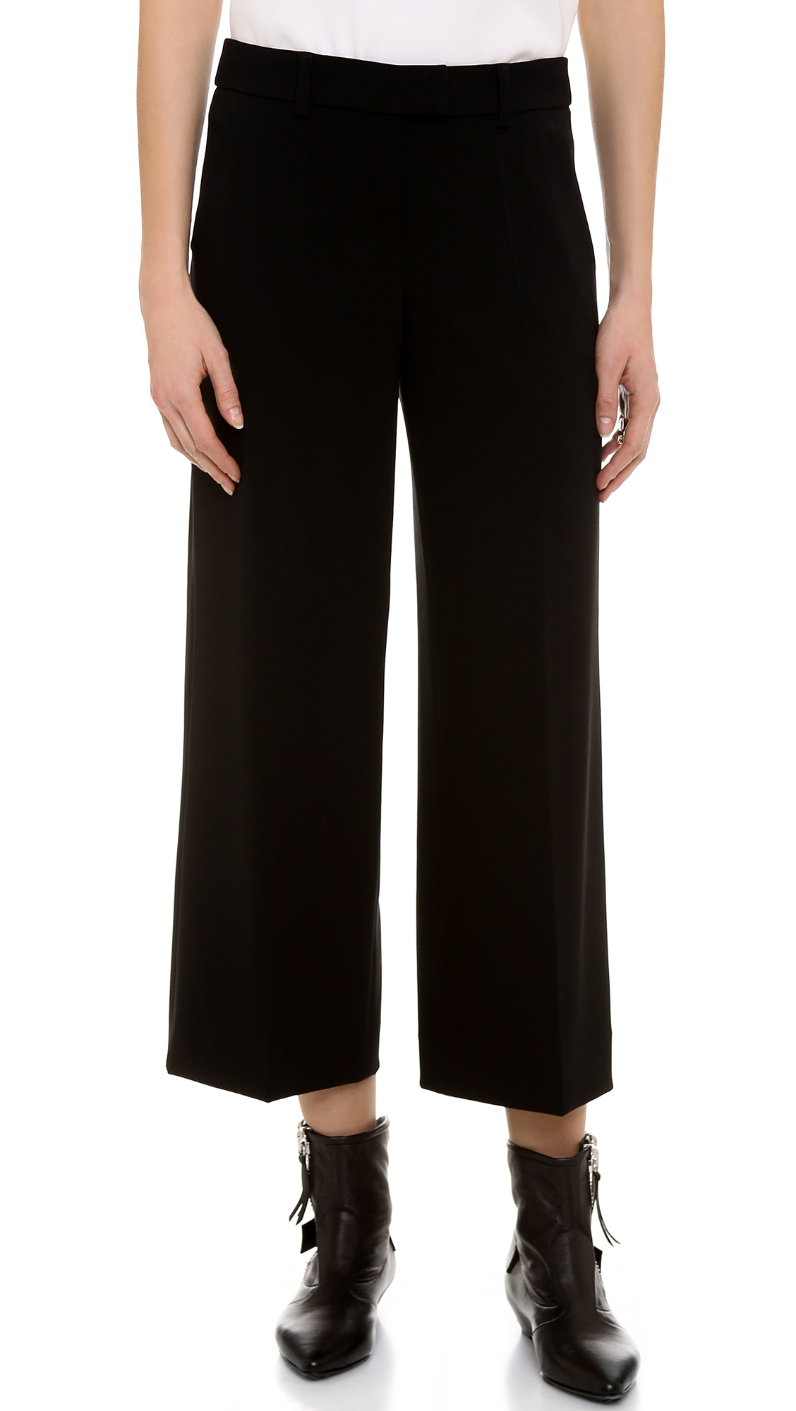 Cheap wide leg jeans Women's Flare Jeans. Flare jeans from Buckle come in the latest fabrics and washes, offering both comfort and style. Women's flare leg jeans from top brands like BKE, Buckle Black, Daytrip and Flying Monkey are available both in-store and online.