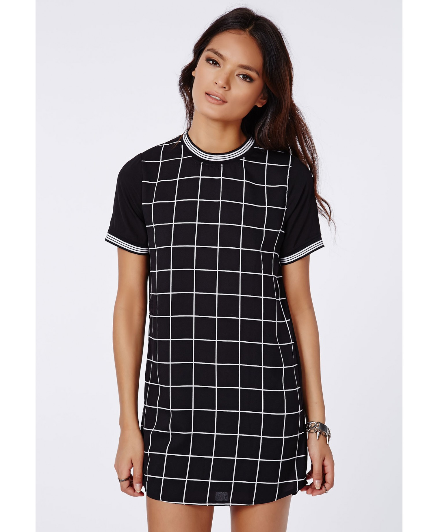 black and white t shirt dress