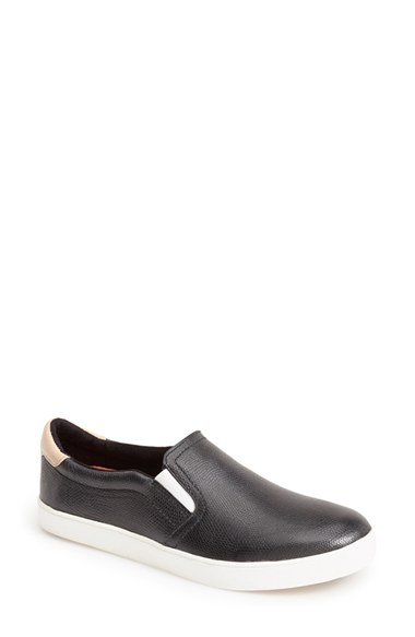 dr scholl's scout sneaker