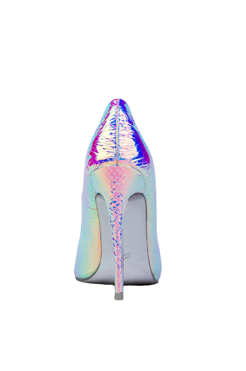 AKIRA Iridescent Snakeskin Pumps | Lyst